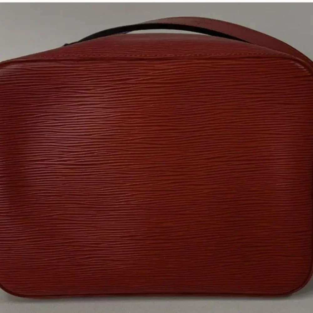 Authentic LOUIS VUITTON NOE RED EPI LEATHER HANDBAG